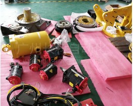 發那科機器人R-2000iC本體拆機件銷售：電機、減速器、平衡缸……
